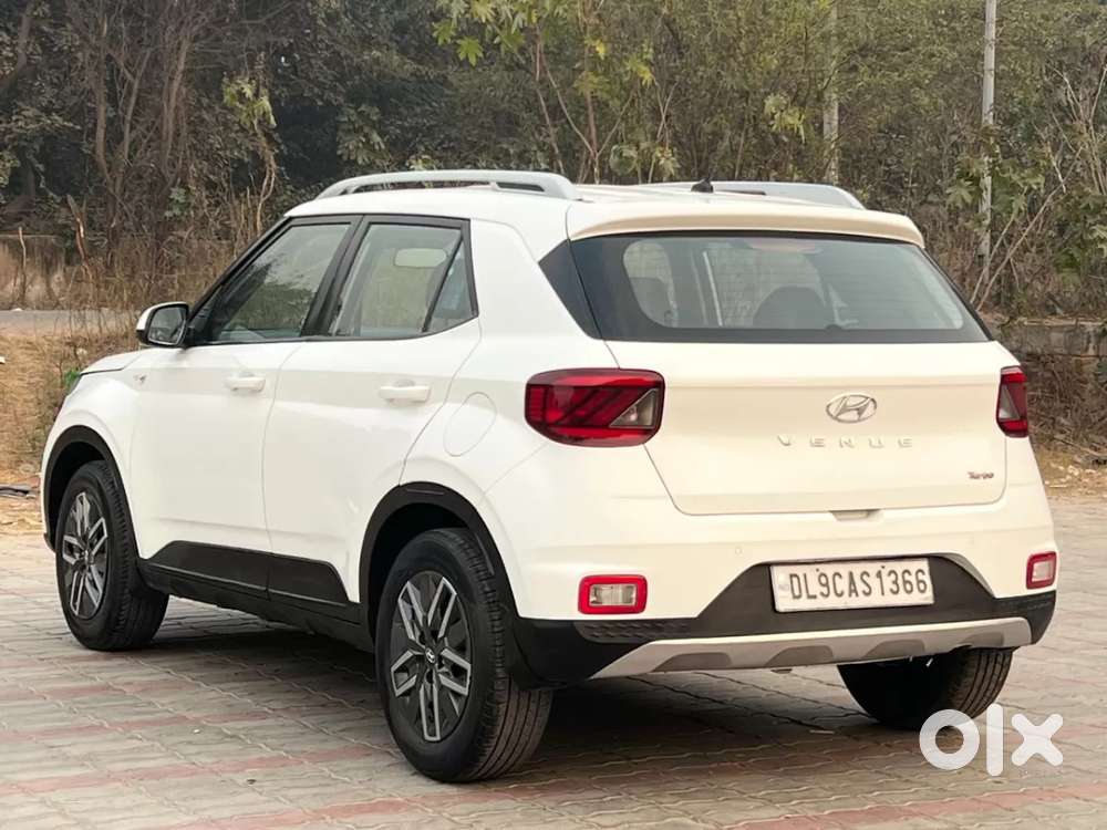 Hyundai Venue 1.0 S (o) Turbo Dct, 2019, Petrol