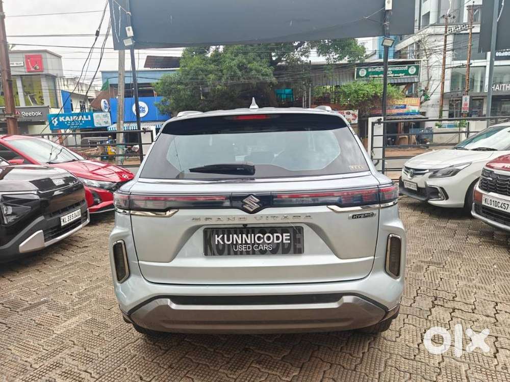 Maruti Suzuki Grand Vitara 1.5 Alpha Plus Dual Tone Intelligent Hybr..