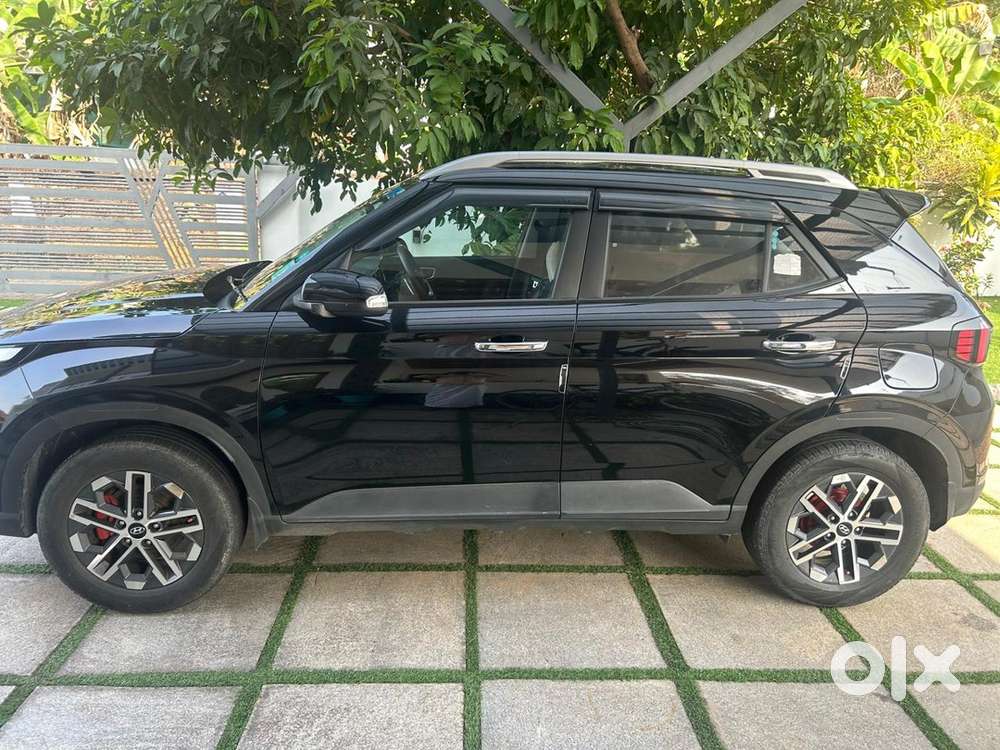 Hyundai Venue Sx(o) Well Maintained