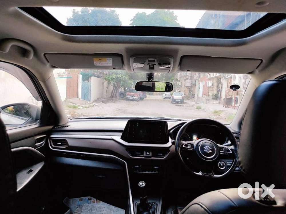 Maruti Suzuki Brezza 1.5 Zxi Smart Hybrid, 2024, Petrol