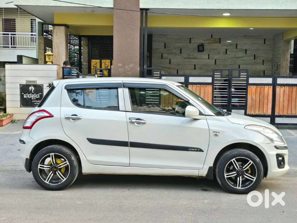 Maruti Suzuki Swift Lxi, 2017, Petrol