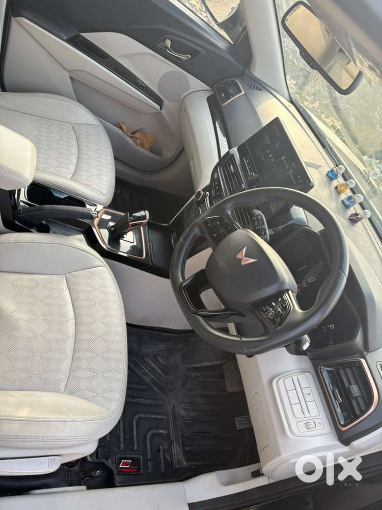 Mahindra Xuv400 2024 Electric Well Maintained