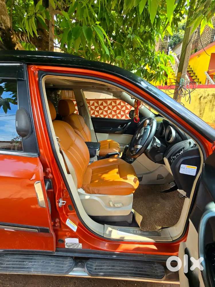 Mahindra Xuv500 W10 2015