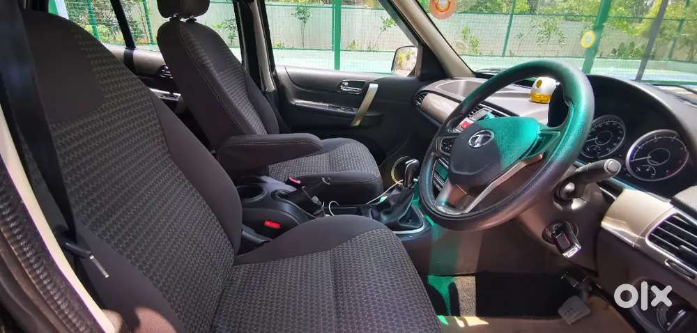 Tata Safari Storme 2015