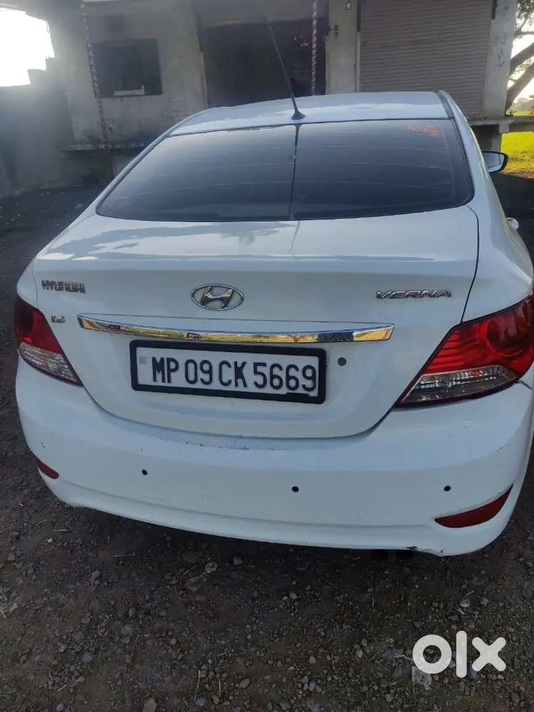 Hyundai Verna 2012
