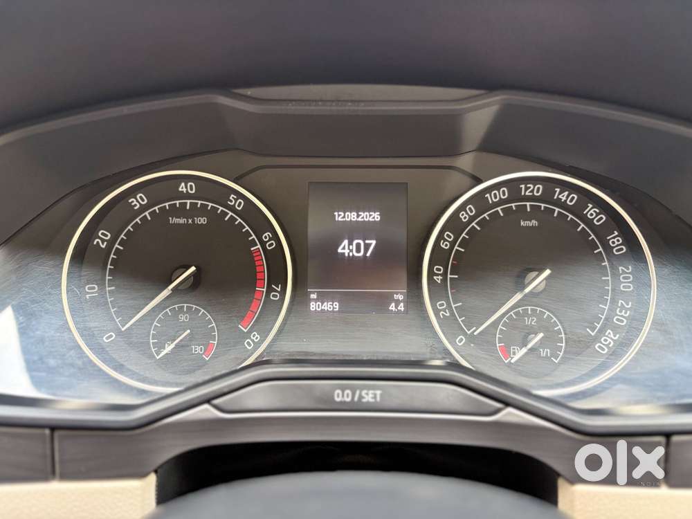 Skoda Superb Style 1.8 Tsi Mt, 2016, Petrol