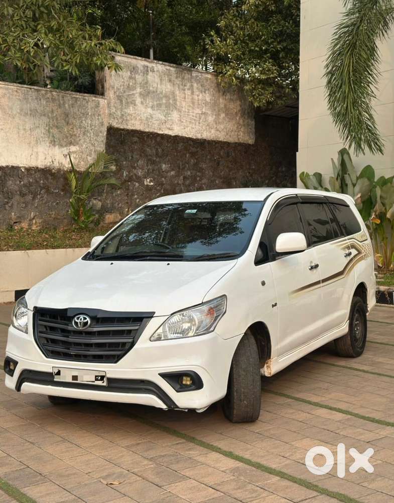 Toyota Innova 2012
