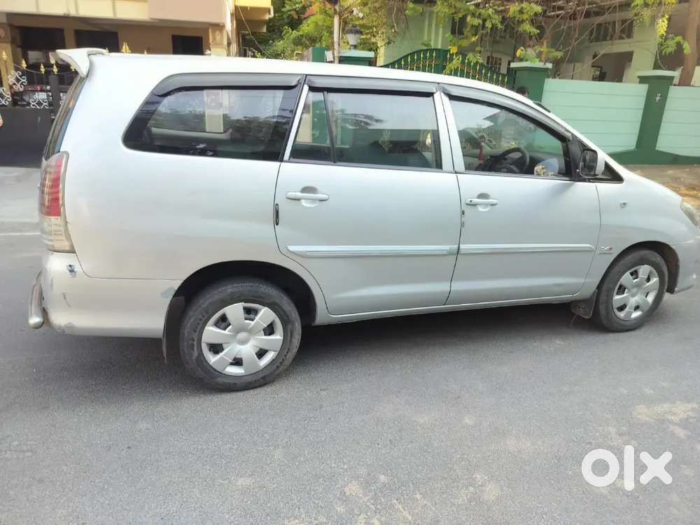 Innova 2011 Second Owner Ship Insurance Current Excellent Condition..