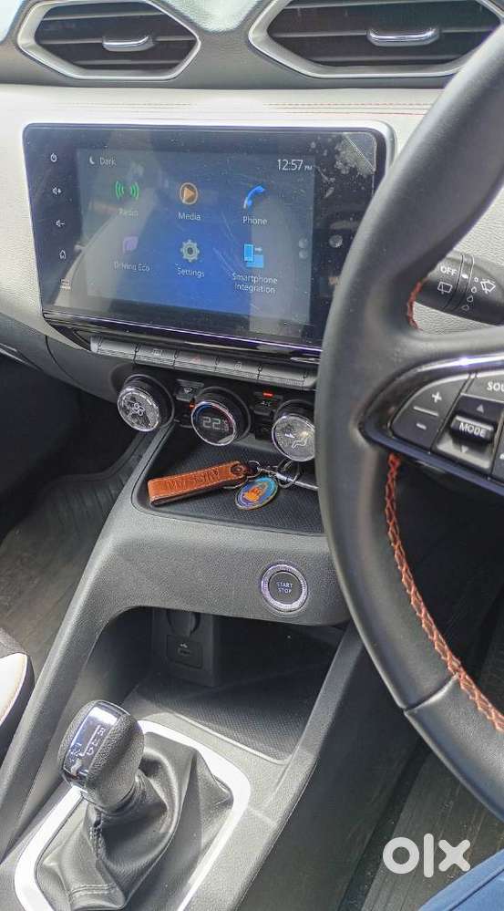 Nissan Magnite, 2025, Petrol