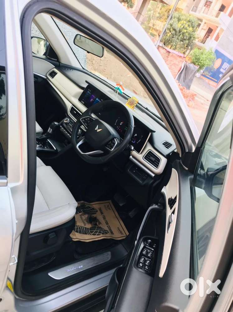 Mahindra Xuv700 2.2 Ax 7 Diesel At Str, 2021, Diesel