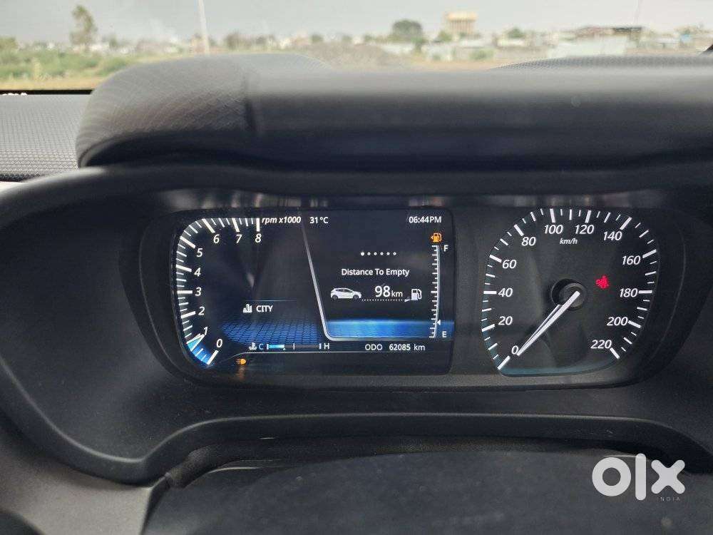 Tata Altroz Xz, 2020, Petrol