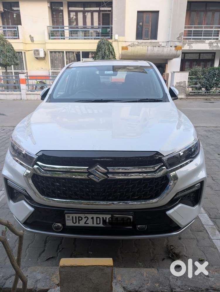 Maruti Suzuki Invicto 2025 Hybrid 12000 Km Driven