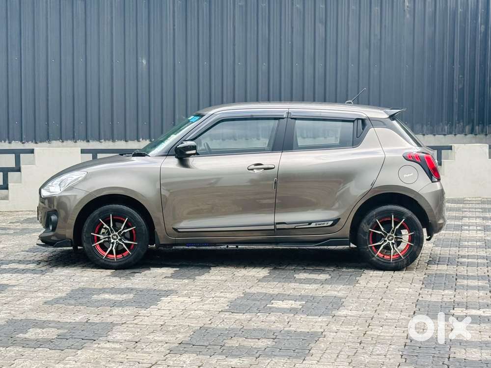 Maruti Suzuki Swift 1.2 Vxi (o), 2023, Petrol