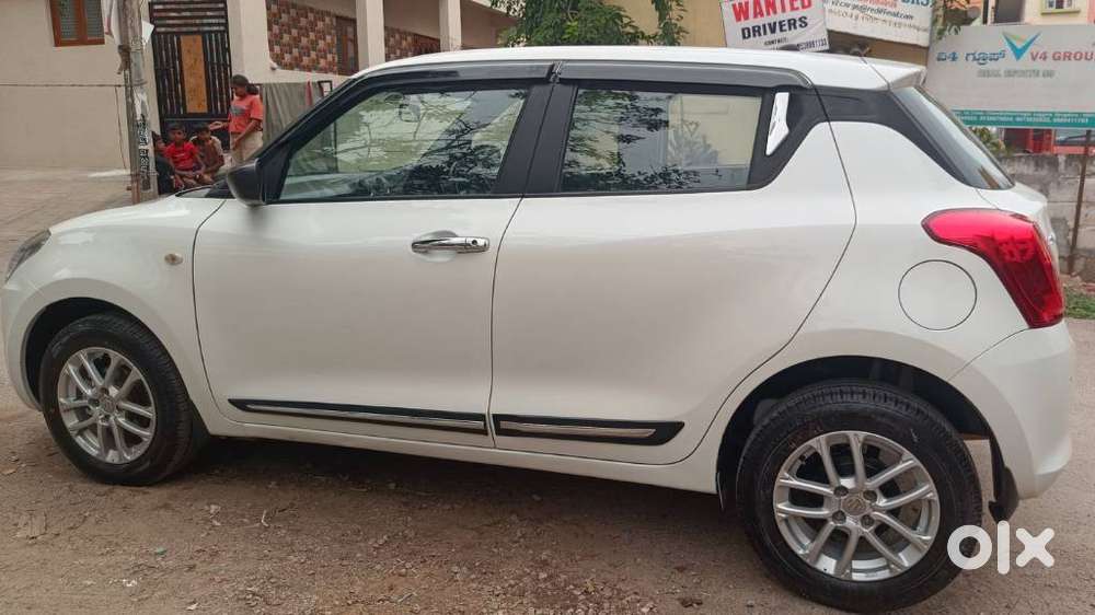 Maruti Suzuki Swift Lxi Optional-o, 2022, Petrol