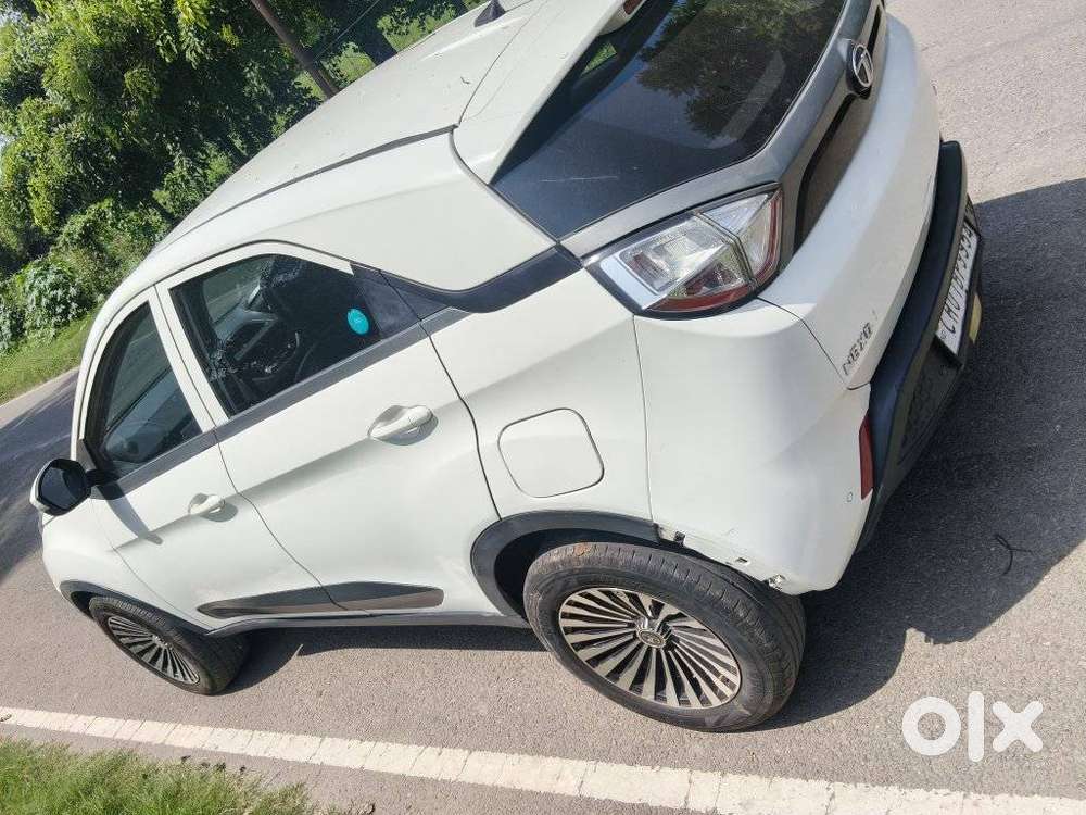 Tata Nexon 1.5 Revotorq Xm (s), 2017, Diesel