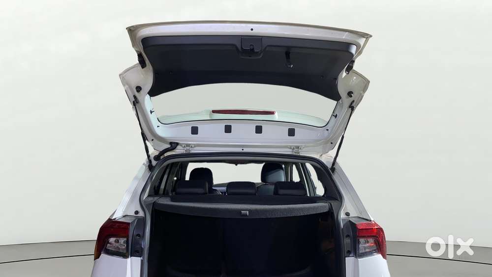 Skoda Kushaq 1.0 Tsi Ambition, 2022, Petrol