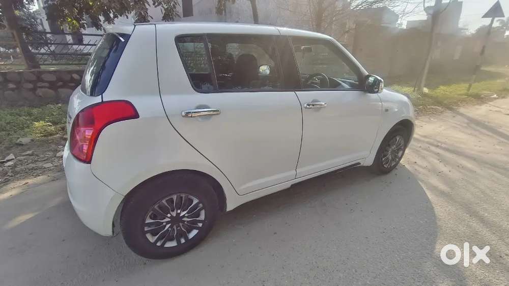 Maruti Suzuki Swift 2010 Petrol 110000 Km Driven