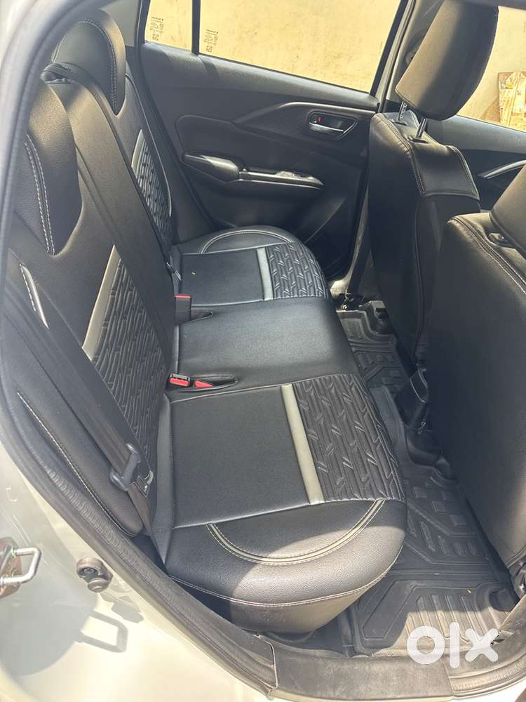 Maruti Suzuki Swift 2024 Vxi O