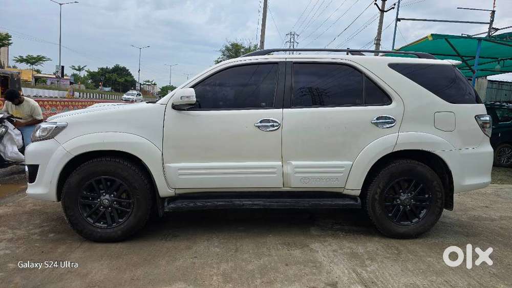 Toyota Fortuner 3.0 4x4 Manual, 2015, Diesel
