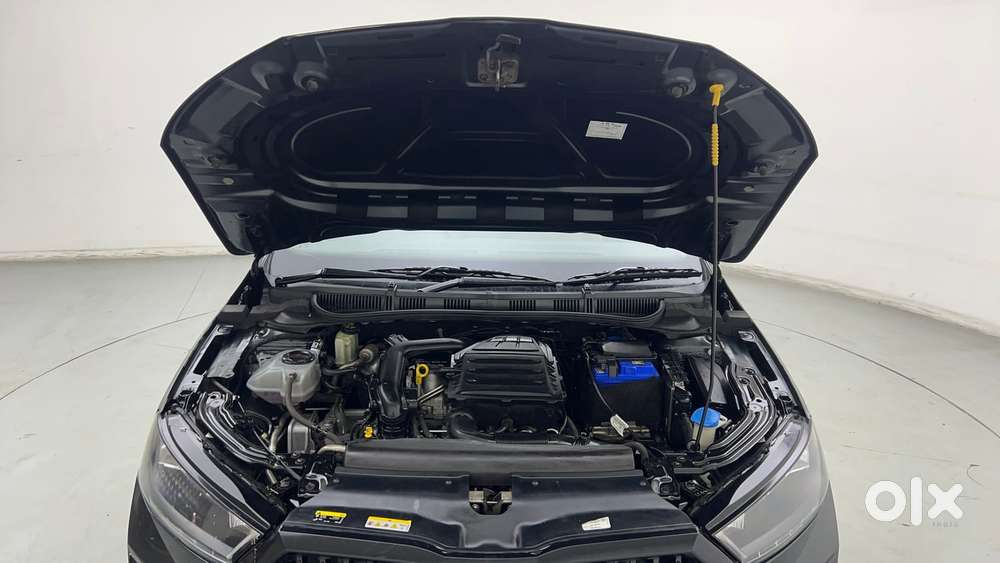 Skoda Slavia Ambition 1.0l Tsi At, 2022, Petrol