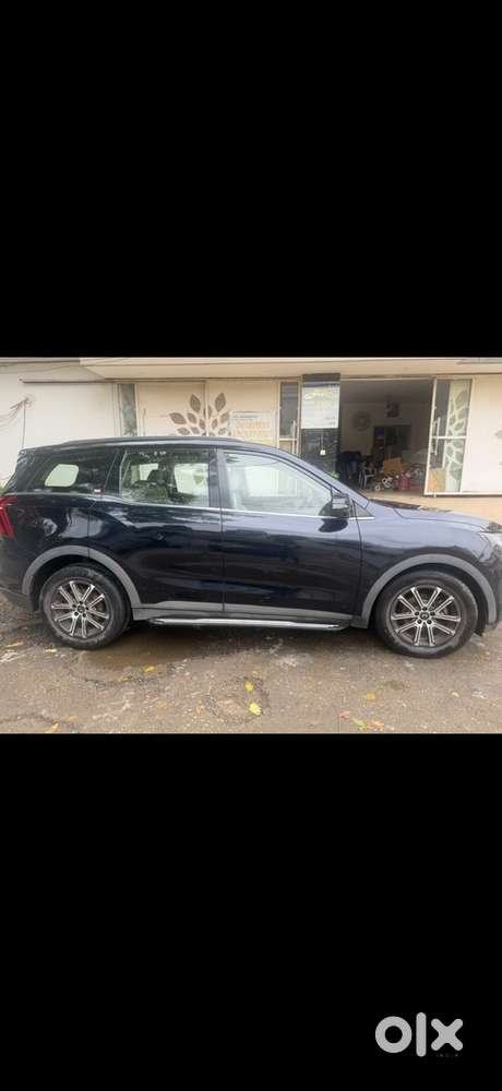 Mahindra Xuv700 Petrol 2021