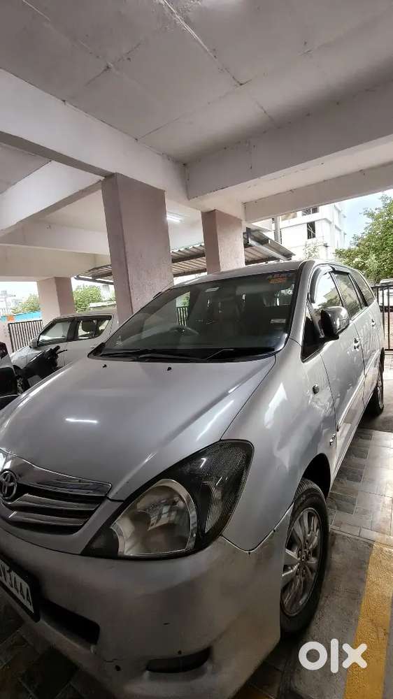 Toyota Innova 2011