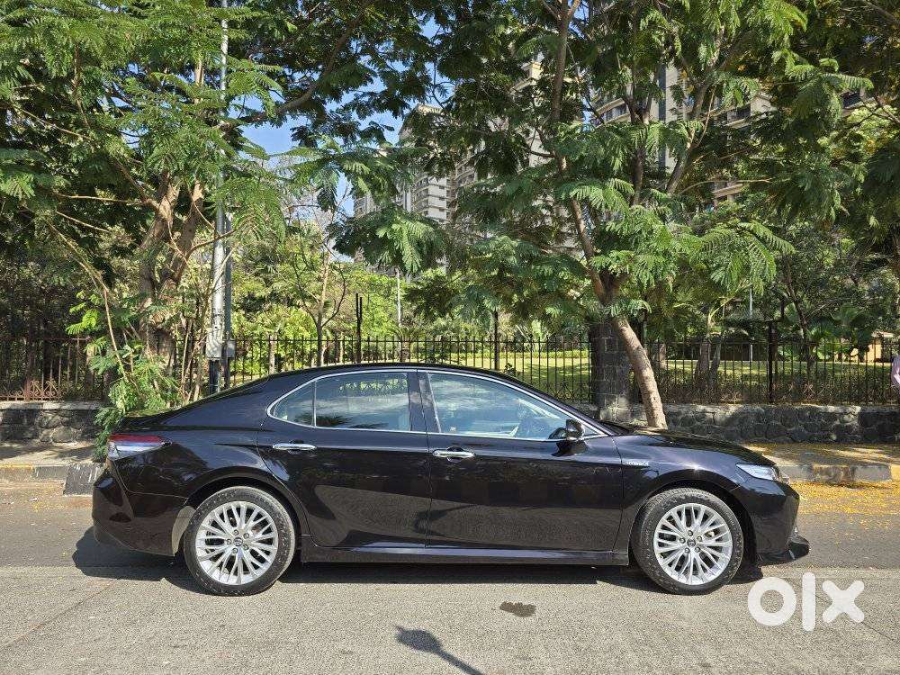 Toyota Camry Hybrid, 2019, Cng & Hybrids