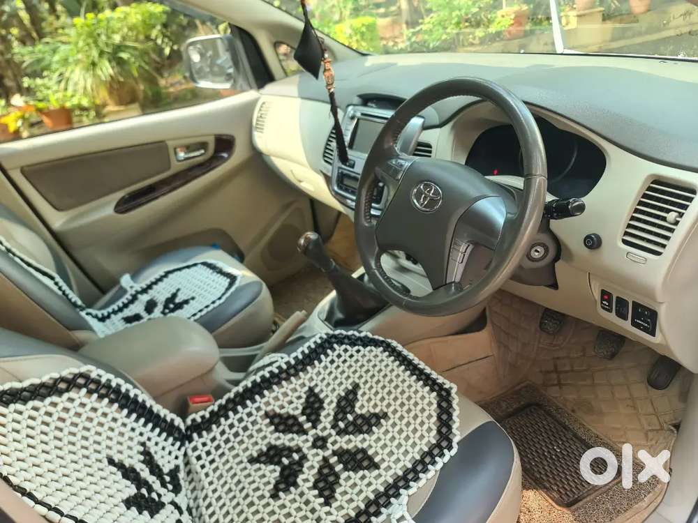 Toyota Innova 2014 Diesel 110000 Km Driven
