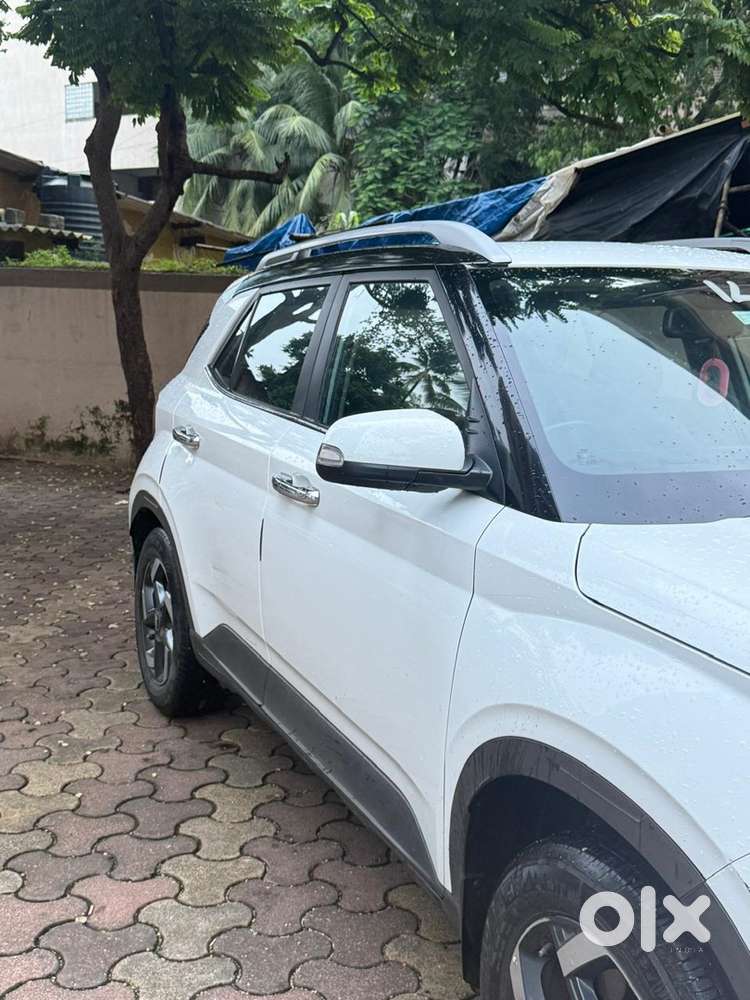 Hyundai Venue 2019 Petrol 44000 Km Driven