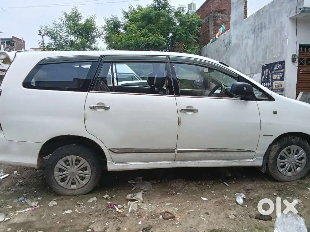 Toyota Innova Diesel 7 Str 2012