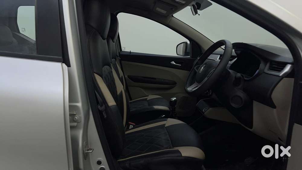 Renault Triber Rxz, 2020, Petrol