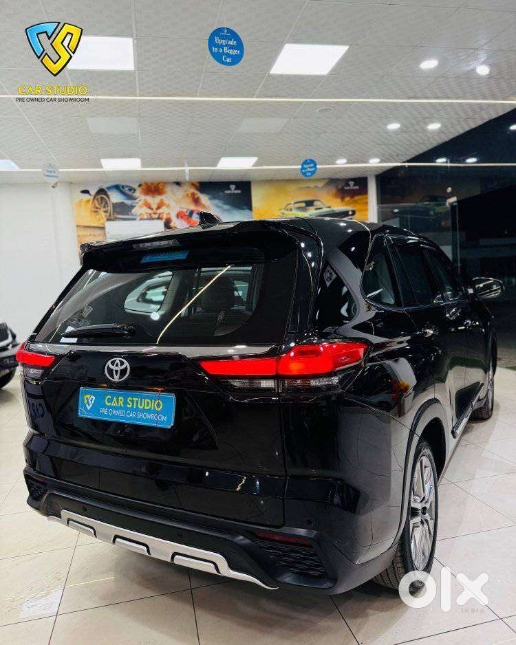Toyota Innova Hycross 2.0 Zx Hybrid 7 Str, 2024