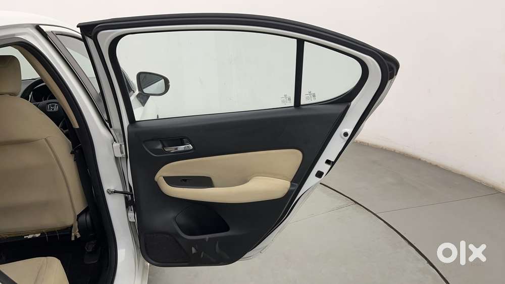 Honda City I-vtec Cvt V, 2022, Petrol