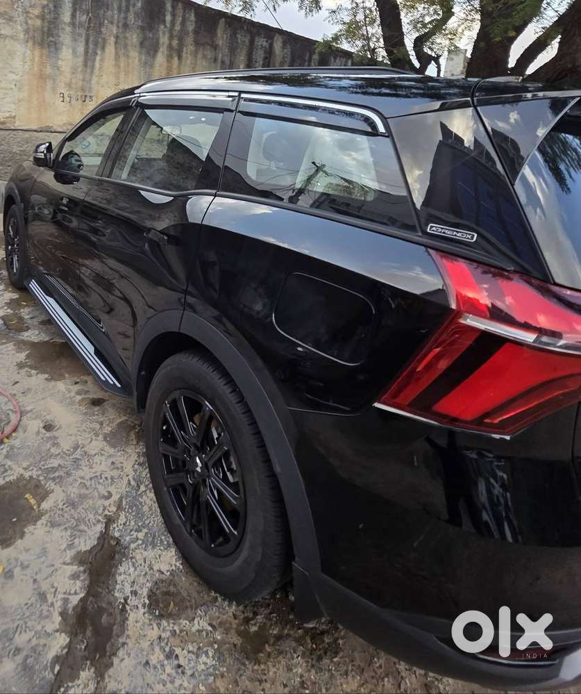 Mahindra Xuv700 2025 Diesel 9999 Km Driven