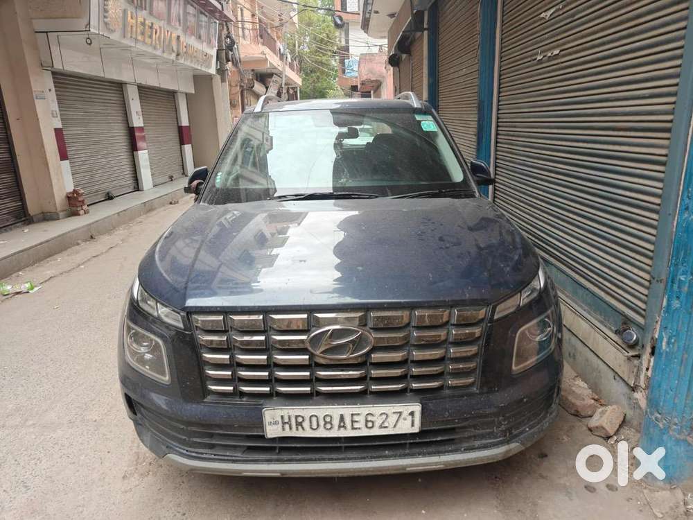 Hyundai Venue 2022 Diesel Well Maintained