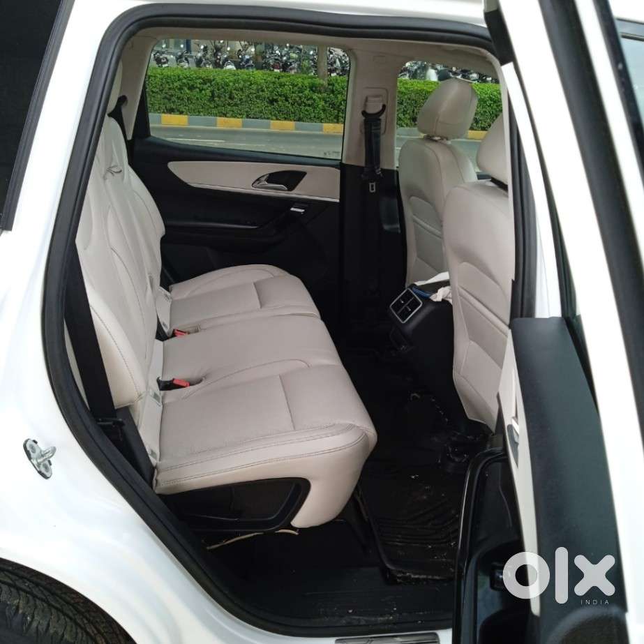 Mahindra Xuv700 2.2 Ax 7 Diesel At Luxury Pack Str, 2024, Diesel