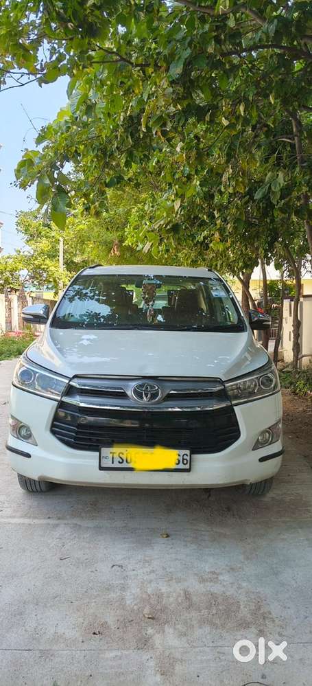 Toyota Innova Crysta 2016