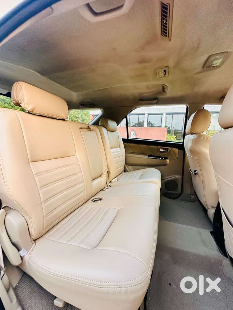 Toyota Fortuner 4x2 Manual, 2014, Diesel