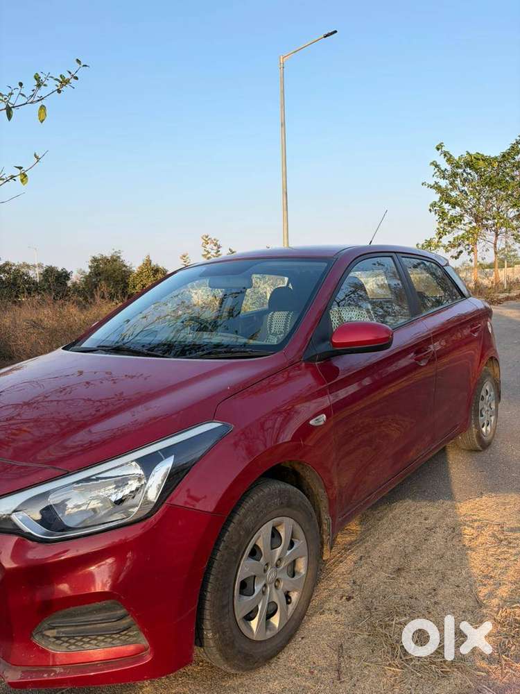 I20 Hundai Magna Executive Vtvt Bsiv Car 69000 Km Driven