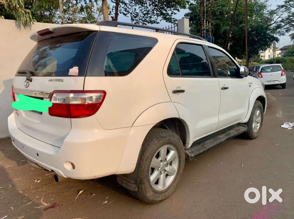 Toyota Fortuner 3.0 Diesel 2011 Used Only 97000km With Vip Number 4040