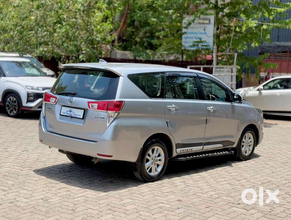 Toyota Innova Crysta 2.4 V, 2016, Diesel