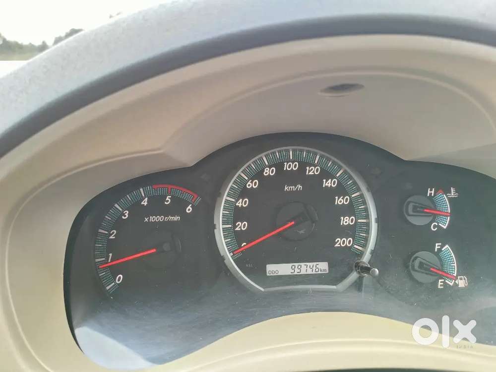 Toyota Innova 2014 Diesel 99000 Km Driven
