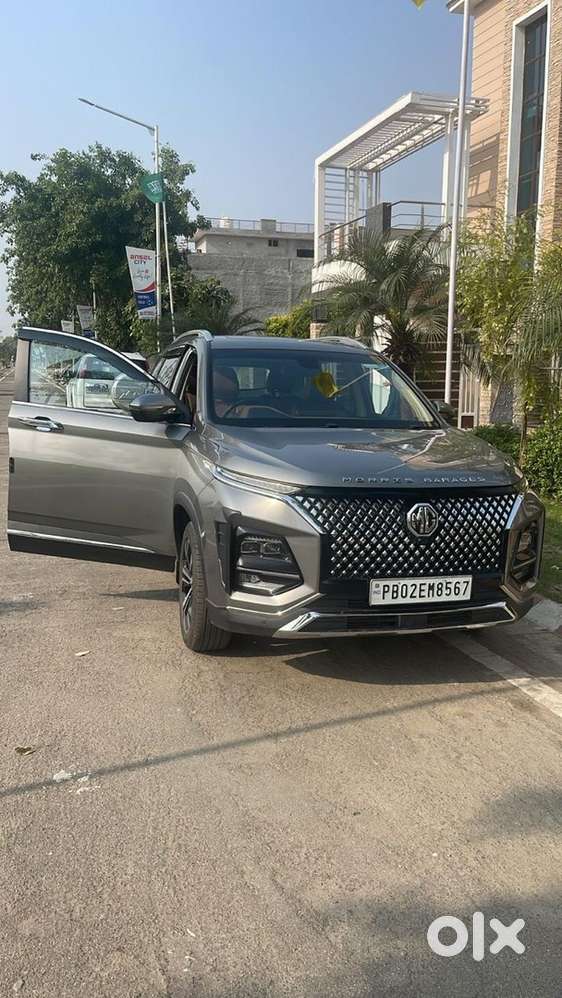 Mg Hector Plus 2023 Sharp Petrol