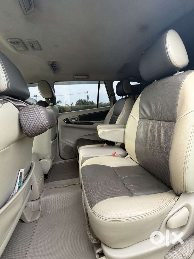 Toyota Innova 2.5 Zx 7 Str Bs-iv, 2014, Diesel