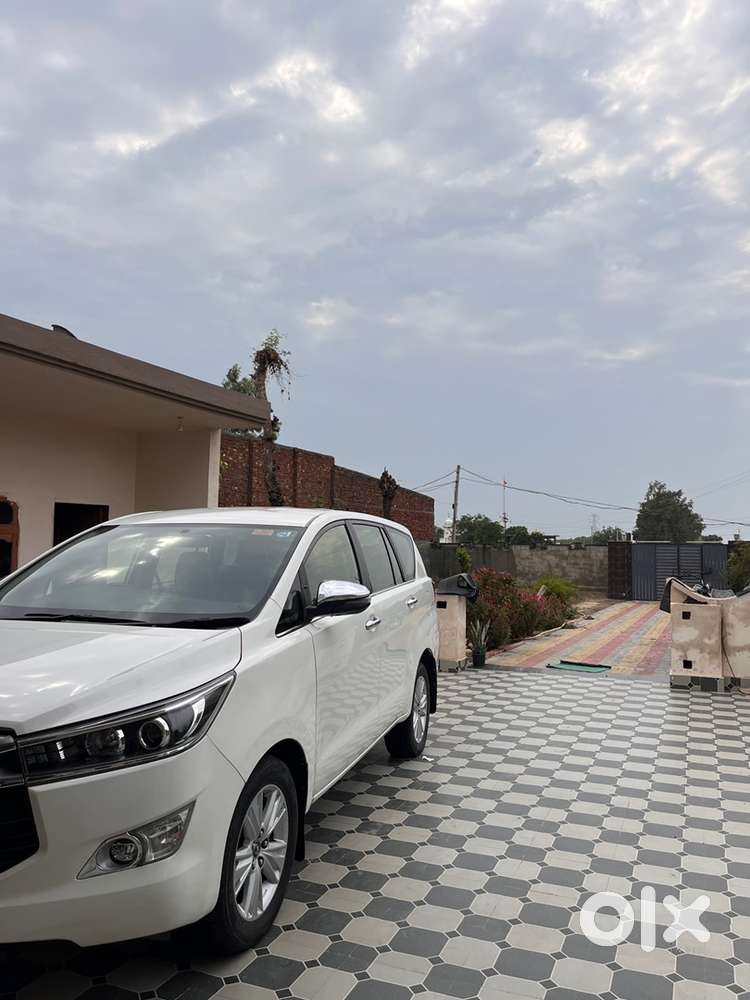 Toyota Innova Crysta 2019