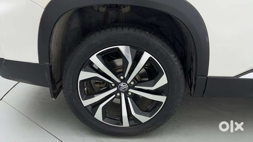 Mg Hector Plus Savvy Pro 1.5 Turbo Petrol Cvt 7 Str, 2023, Petrol