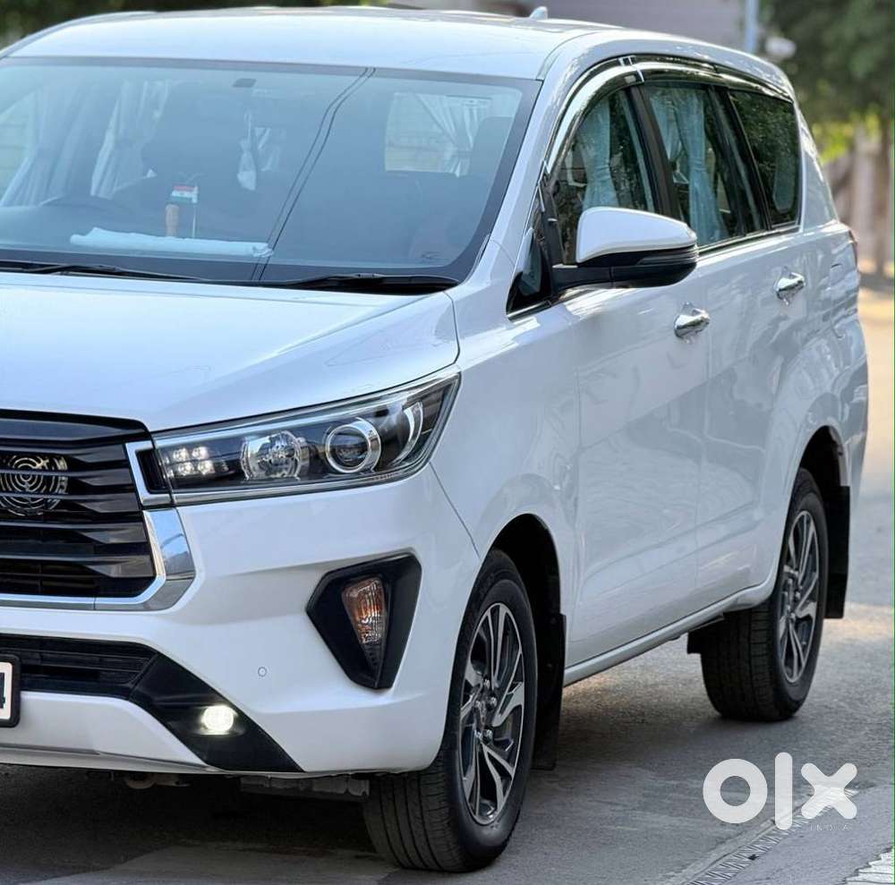Toyota Innova Crysta 2.4 V, 2023, Diesel