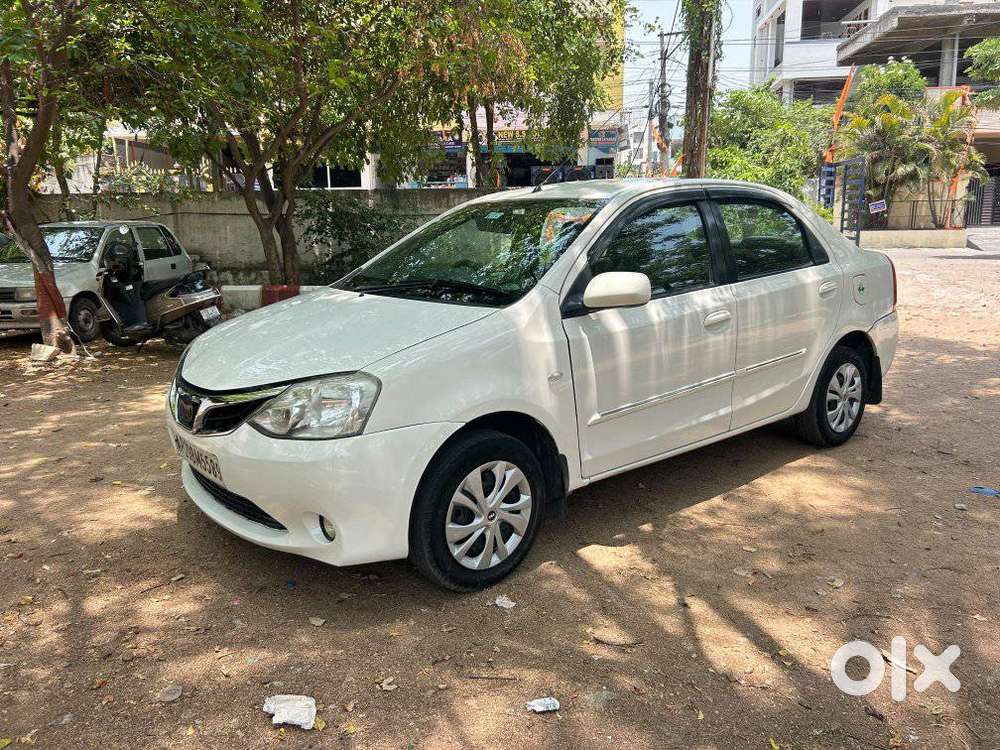 Toyota Etios 2010-2012 G, 2011, Petrol