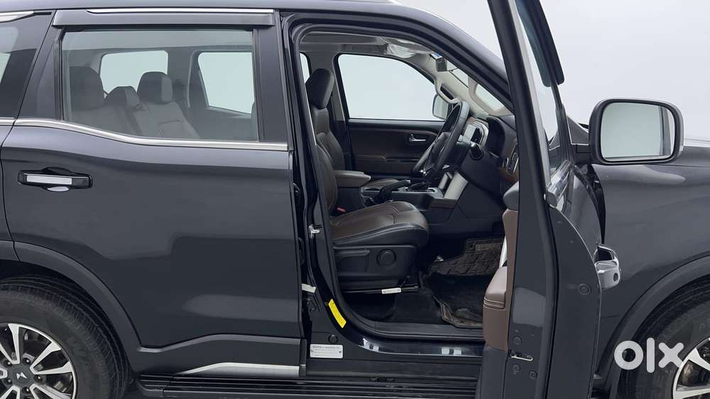 Mahindra Scorpio N Z8 Petrol At 7 Str, 2024, Petrol