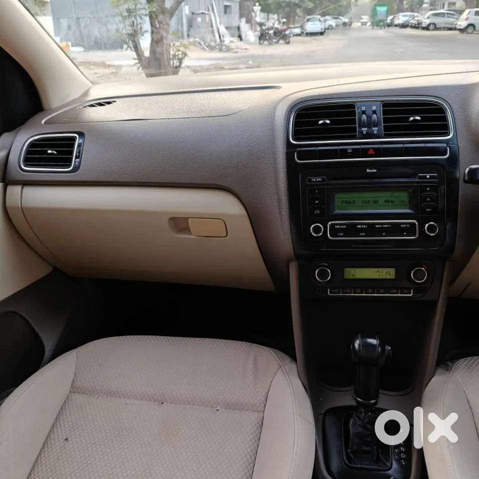 Skoda Rapid 1.6 Mpi At Elegance, 2013, Petrol